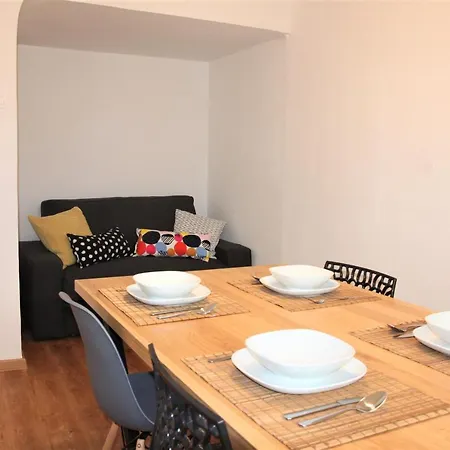 Apartment Aida *
